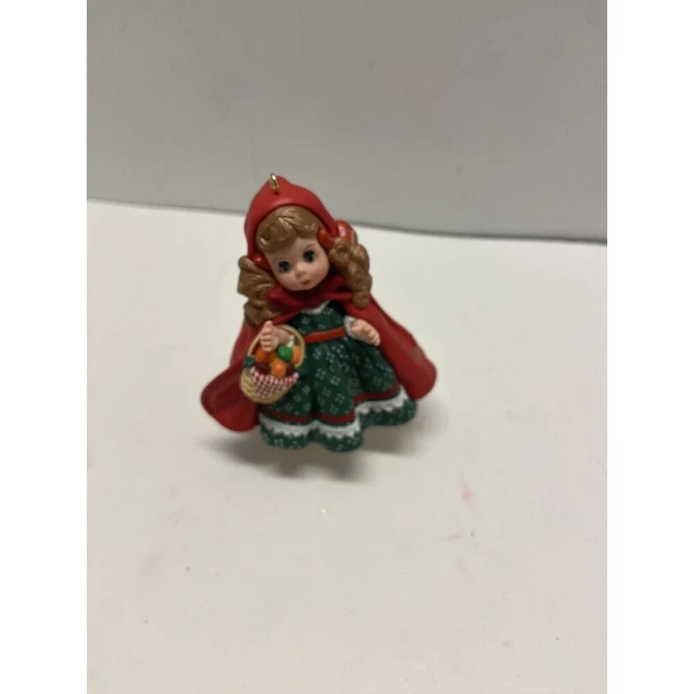 1991 Hallmark Keepsake Madame Alexander Little Red Riding Hood
